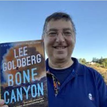 Black Podcasting - Author Lee Goldberg returns to #ConversationsLIVE with BONE CANYON