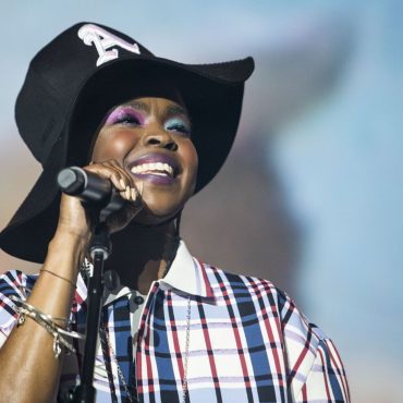 Black Podcasting - Does Ms. Lauryn Hill Have An Inflated Ego?