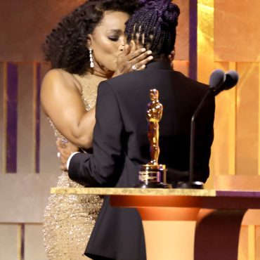 Black Podcasting - S12 Ep93: 01/10/24 - Angela Bassett Gets An Oscar & Bernice King Speaks Out & Says Her Mom is Not a Prop!