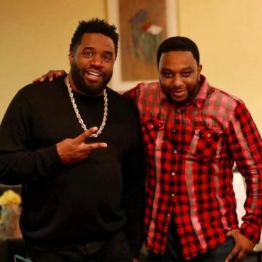 Black Podcasting - A Verydisrespectful conversation Between Phillys #1 Comedic Host Malcolm Hill and DJ Truuf ICON