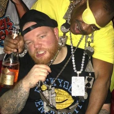 Black Podcasting - A interview with Hip Hop Legend Ren Thomas A DJ TRUUF Exclusive