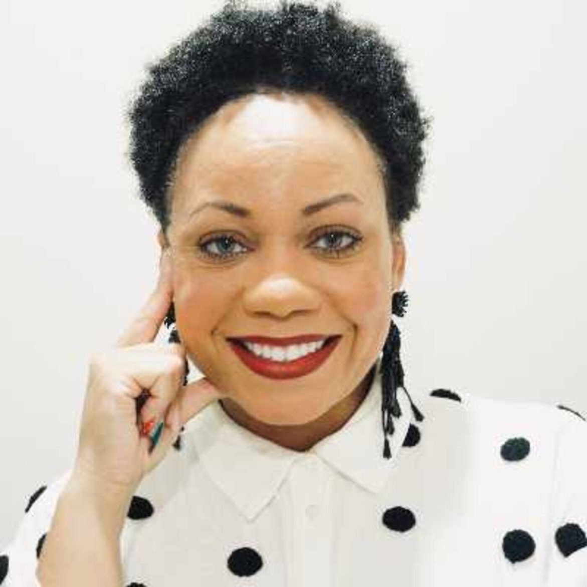 Black Podcasting - Candace Oglesby Unraveling Grief and Advocating for Inclusive Care