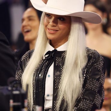 S12 Ep143: 03/20/24 - Beyonce's New Album Art & Glorilla Links Up With President Joe Biden Black Podcasting - S12 Ep143: 03/20/24 - Beyonce's New Album Art & Glorilla Links Up With President Joe Biden
