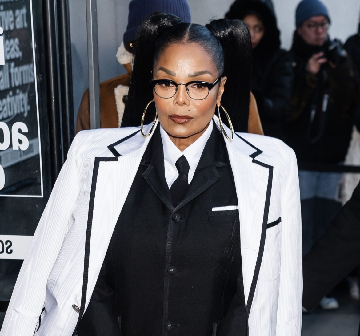 S12 Ep231: 07/22/24 - Steph Curry is Tired of "Not Like Us" & Don't Ask Janet Jackson Questions Black Podcasting - S12 Ep231: 07/22/24 - Steph Curry is Tired of "Not Like Us" & Don't Ask Janet Jackson Questions