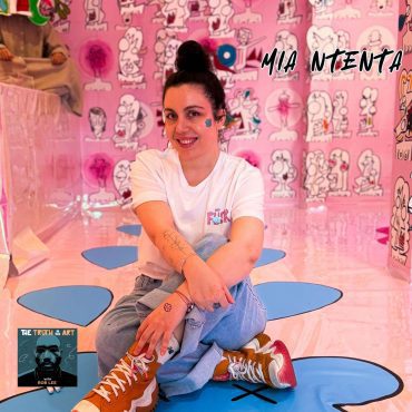 Black Podcasting - #53  – Can Art Make Philosophy Less Intimidating? | Mia Ntenta