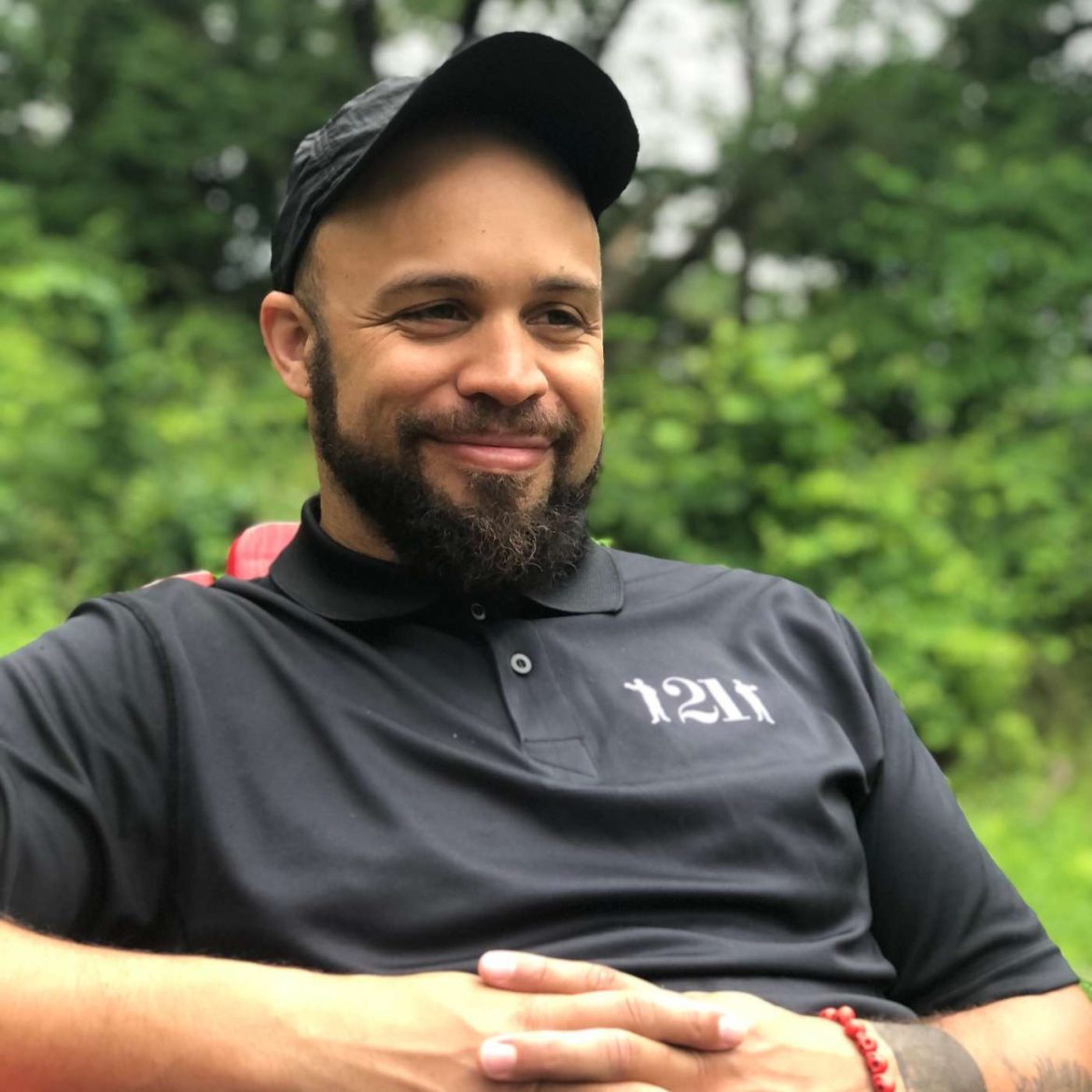 Black Podcasting - 74 - How Does 'Black Arms to Hold You Up' Carry Humor, History, and Resistance at Once? | Ben Passmore