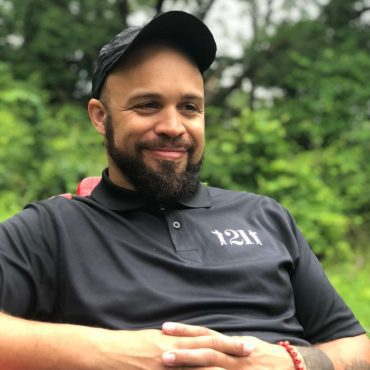 Black Podcasting - 74 - How Does 'Black Arms to Hold You Up' Carry Humor, History, and Resistance at Once? | Ben Passmore